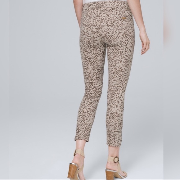 WHBM ‘The Skinny’ Mid-rise Leopard Crop Jeans - Picture 2 of 9